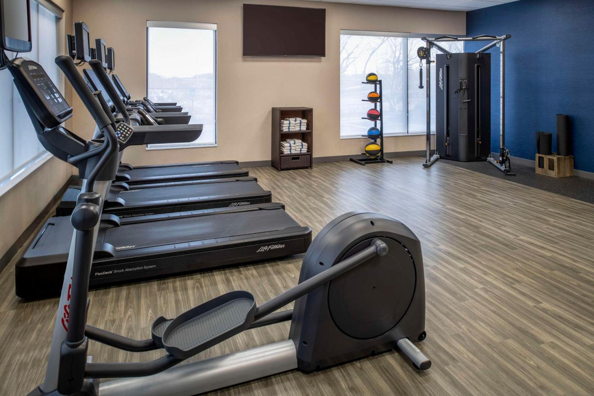 Hotel Hampton Long Island/commack 3*