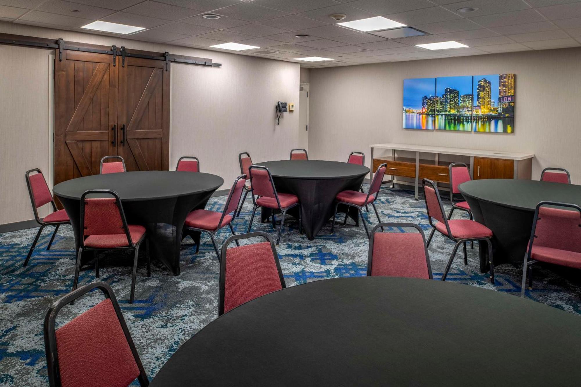 Hampton Long Island/commack Hotel Commack